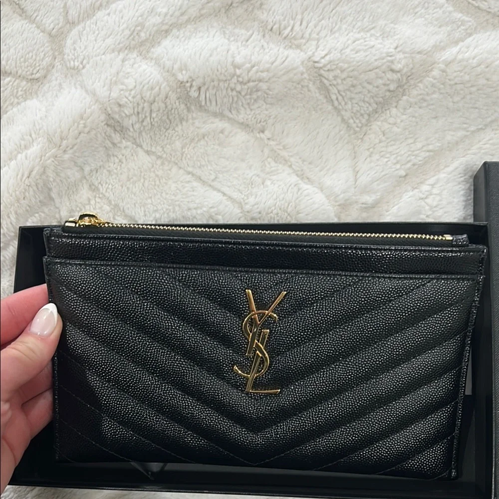Saint Laurent Black Monogram Small Ziptop Bill Pouch in Grained Leather - Picture 3 of 7